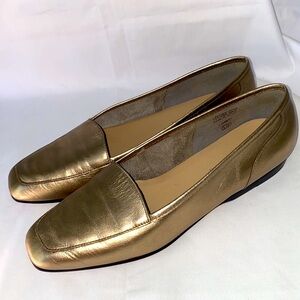 Enzo Angiolini Gold Metallic Flats for Women size 8N
